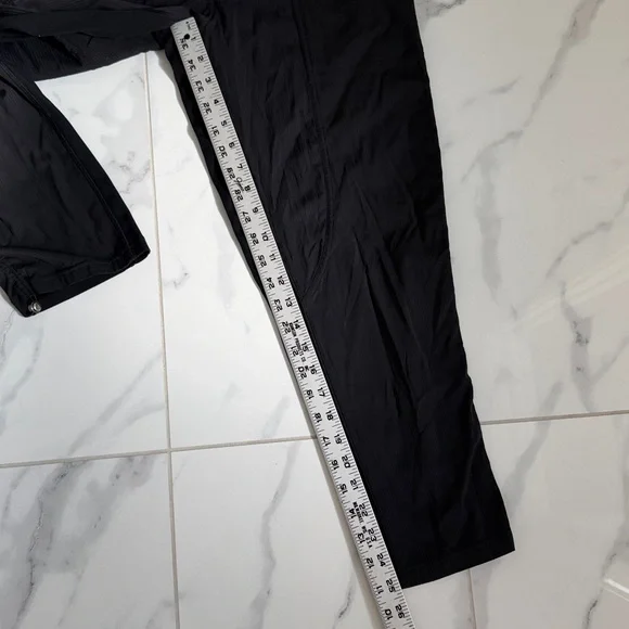 Lululemon Dance Studio Crop *25"
Black Unlined Lounge Pants Joggers Size 6 - Picture 13 of 16